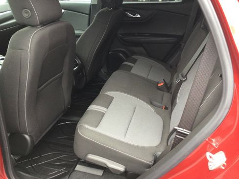 Used 2025 Chevrolet Blazer LT w/ Convenience Package image 11