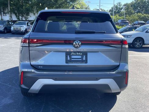 Certified 2026 Volkswagen Tiguan SE w/ Panoramic Sunroof Package FWD image 6