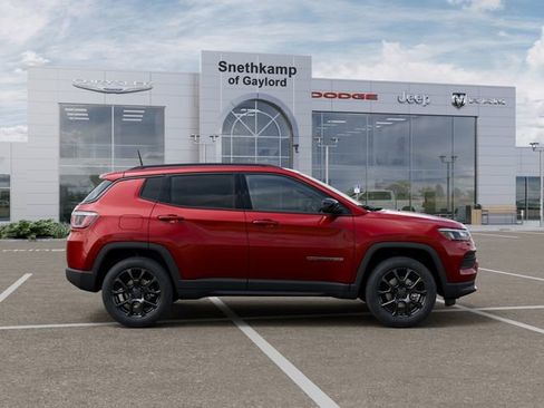 New 2026 Jeep Compass Latitude w/ Quick Order Package 29K AWD/4WD image 22