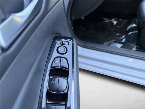 Used 2024 Nissan Altima 2.5 SR image 11