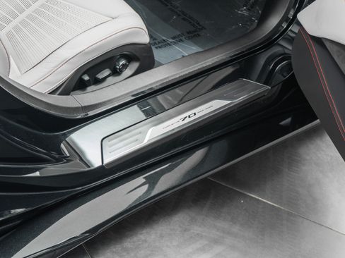 Used 2023 Chevrolet Corvette Stingray Premium Cpe w/ Z51 Performance Package RWD image 34