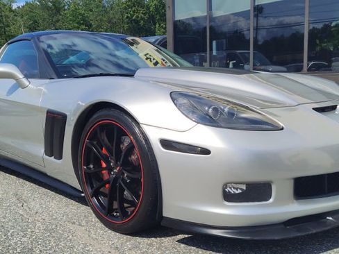 Used 2005 Chevrolet Corvette Coupe w/ Preferred Equipment Group image 9