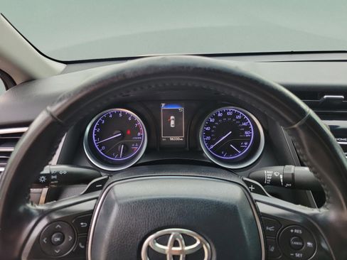 Used 2018 Toyota Camry SE FWD image 20