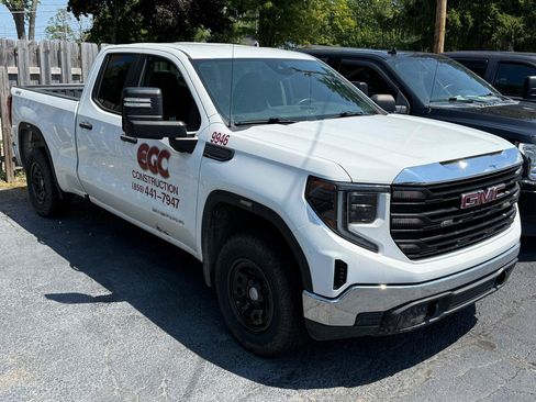 Used 2022 GMC Sierra 1500 Pro w/ Convenience Package AWD/4WD image 2