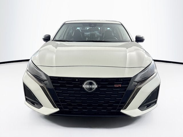 Certified 2024 Nissan Altima 2.5 SR FWD image 2