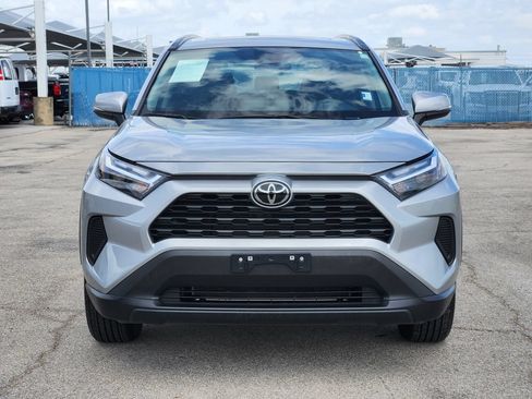 Used 2025 Toyota RAV4 XLE w/ Convenience Package FWD image 2