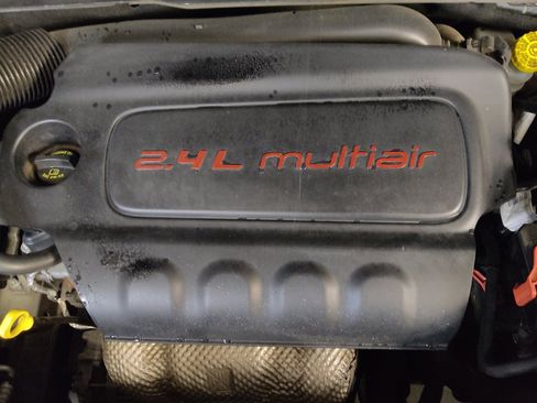 Used 2021 Jeep Renegade Latitude FWD image 30