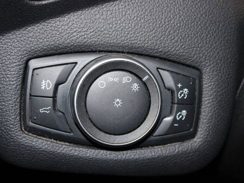 Used 2018 Ford Escape SE image 38