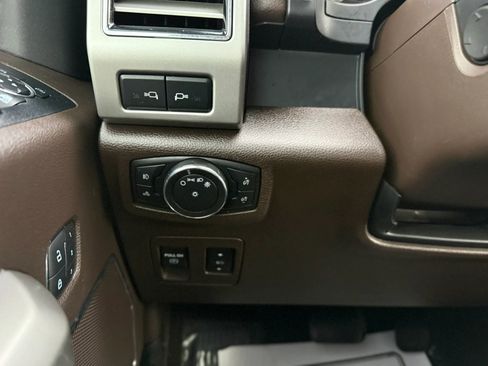 Used 2020 Ford F150 King Ranch w/ Equipment Group 601A Luxury AWD/4WD image 31