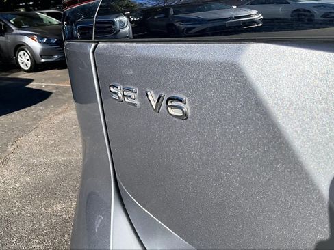 Certified 2023 Volkswagen Atlas SE image 9