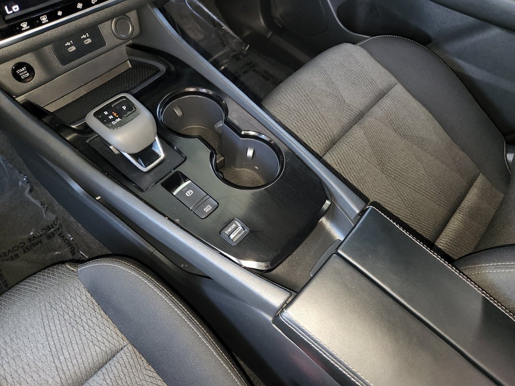 Used 2026 Nissan Rogue SV FWD image 22