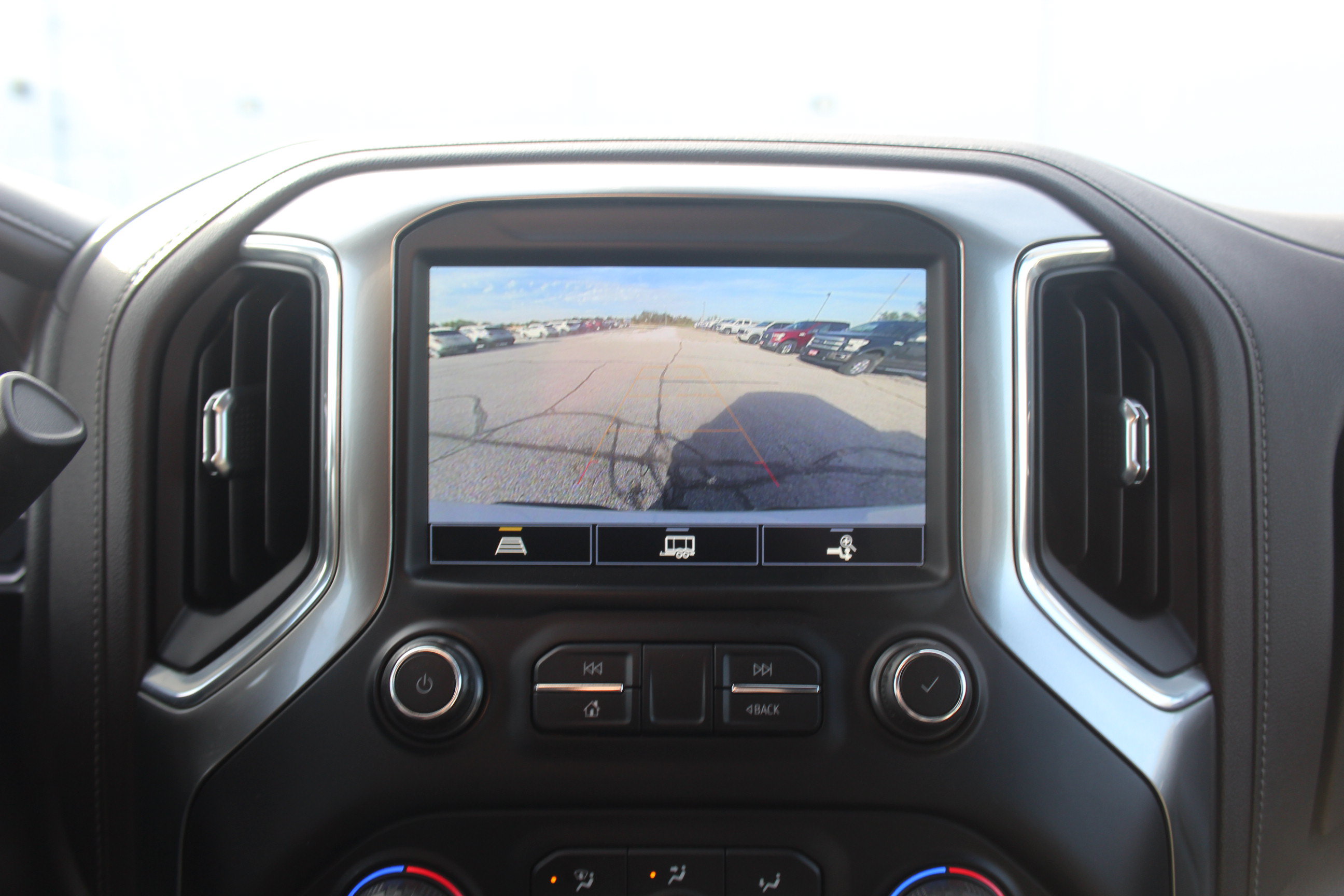 Used 2021 Chevrolet Silverado 1500 LTZ w/ Safety Package II AWD/4WD image 15