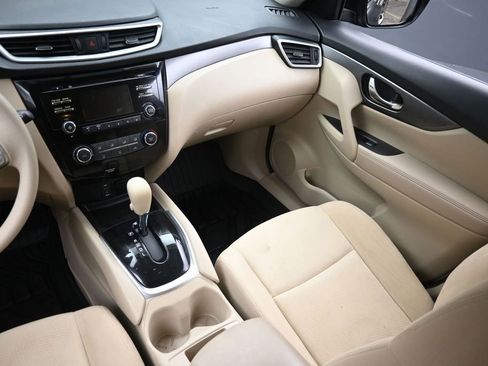 Used 2015 Nissan Rogue S FWD image 12