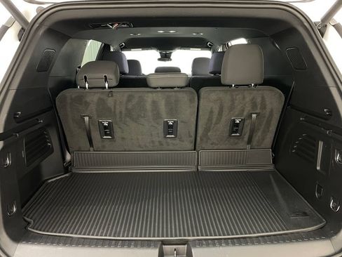 Certified 2024 Chevrolet Traverse LT FWD image 44