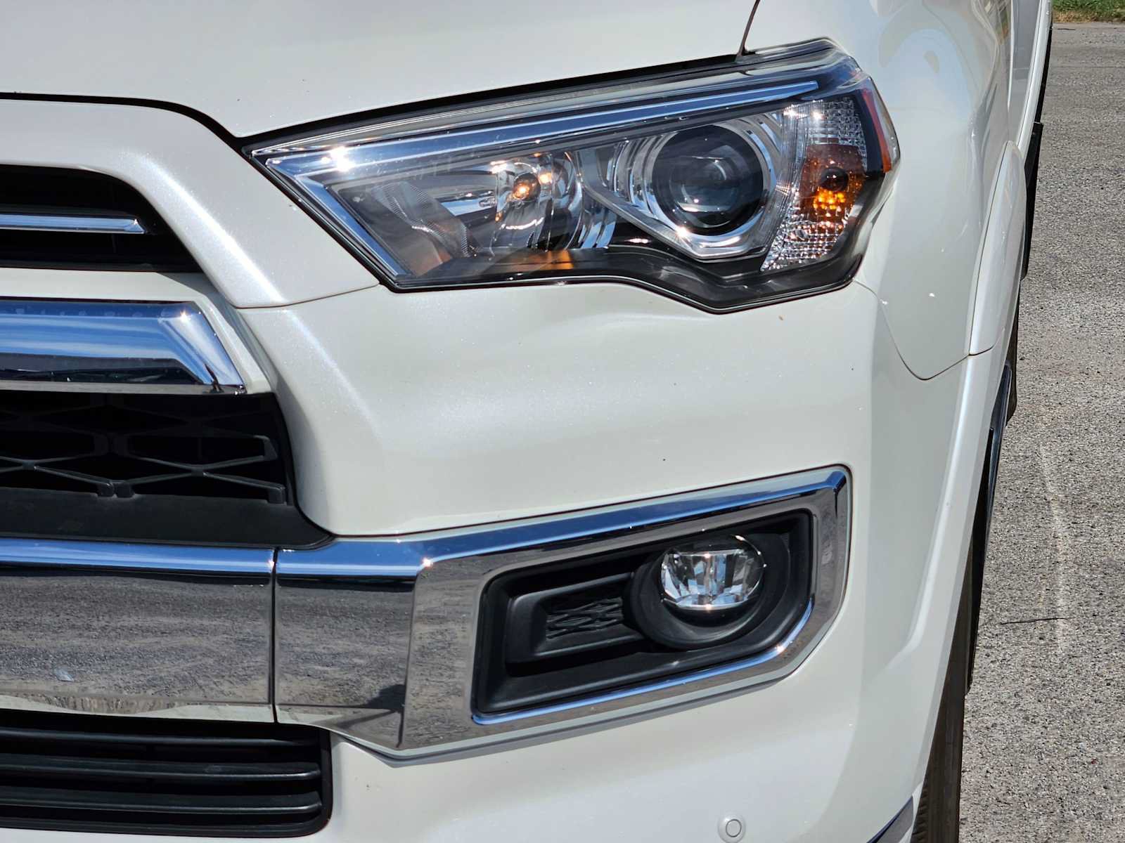 Used 2021 Toyota 4Runner Limited RWD image 11