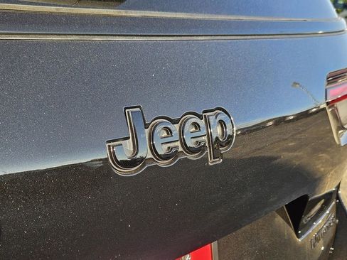 New 2025 Jeep Grand Cherokee L Limited AWD/4WD image 39