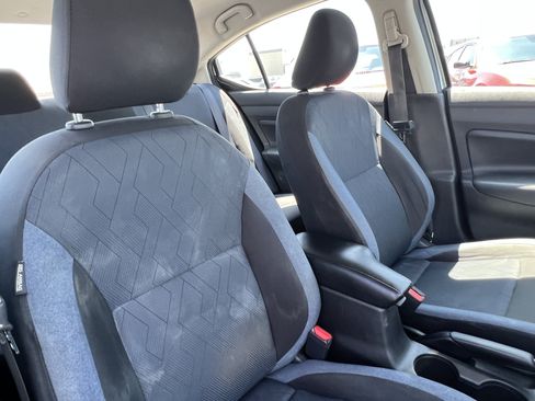 Used 2023 Nissan Versa SV FWD image 16