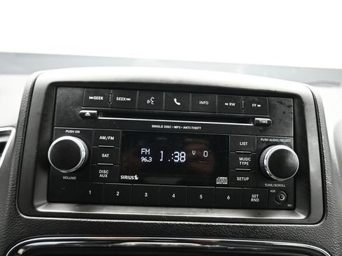 Used 2016 Dodge Grand Caravan SE image 16