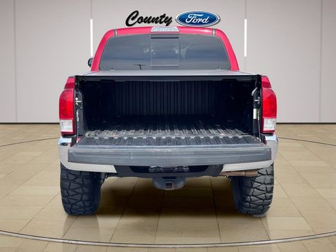 Used 2021 Toyota Tacoma SR5 image 19