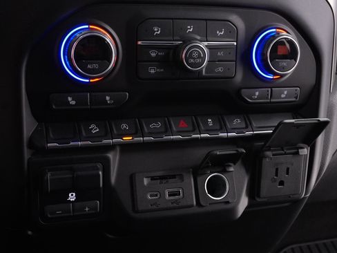 Used 2021 Chevrolet Silverado 1500 LT w/ Texas Edition Plus image 25