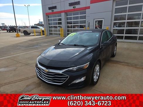 Used 2023 Chevrolet Malibu LT image 3