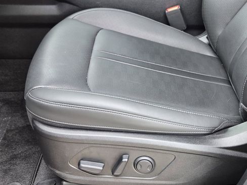 New 2025 Kia Sorento S AWD/4WD image 19