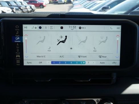 New 2025 Jeep Gladiator High Tide image 21