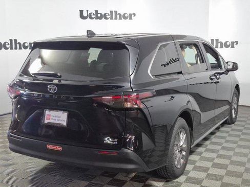 Certified 2023 Toyota Sienna XLE image 7