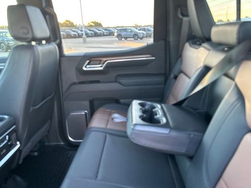 Used 2026 Chevrolet Silverado 1500 High Country AWD/4WD image 43