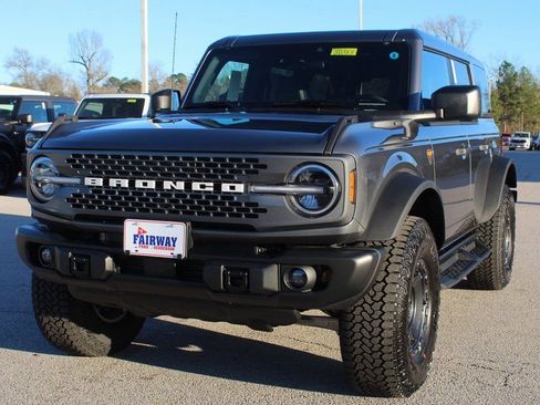 New 2025 Ford Bronco Badlands w/ Sasquatch Package image 4