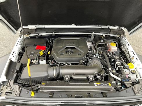 Used 2025 Jeep Wrangler Unlimited Sport AWD/4WD image 29