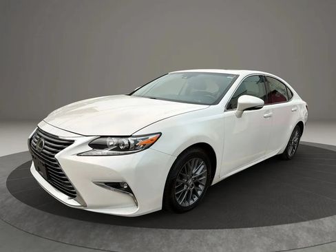 Used 2018 Lexus ES 350 w/ Navigation System Package FWD image 1