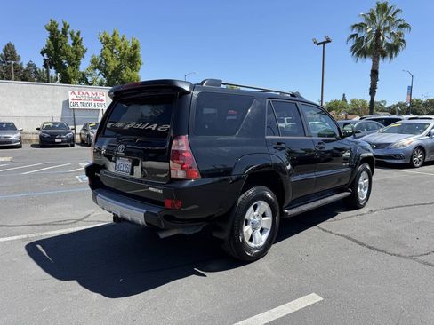 Used 2004 Toyota 4Runner SR5 AWD/4WD image 3