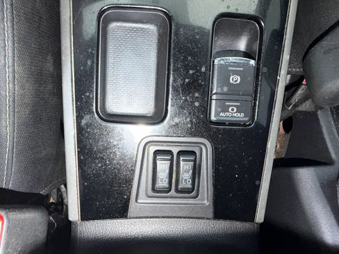 Used 2020 Mitsubishi Outlander ES FWD image 20