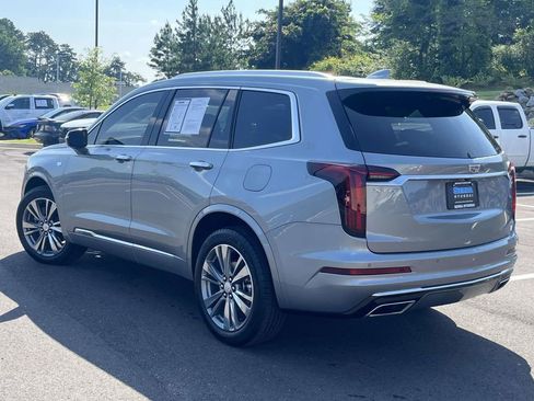 Used 2025 Cadillac XT6 Premium Luxury FWD image 5