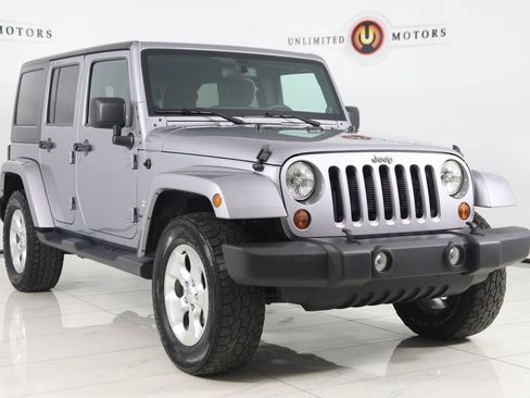 Used 2013 Jeep Wrangler Unlimited Sahara image 18