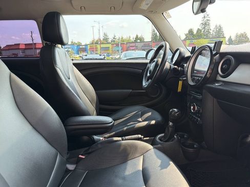 Used 2013 MINI Cooper Clubman FWD image 15