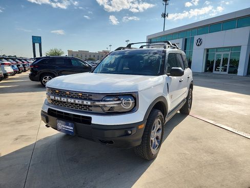 Used 2023 Ford Bronco Sport Badlands image 3