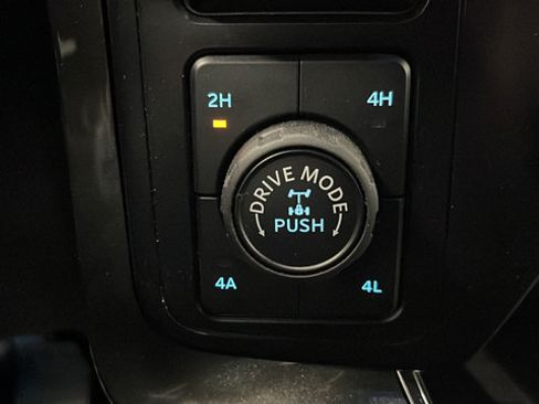 Used 2023 Ford F150 Lariat AWD/4WD image 32