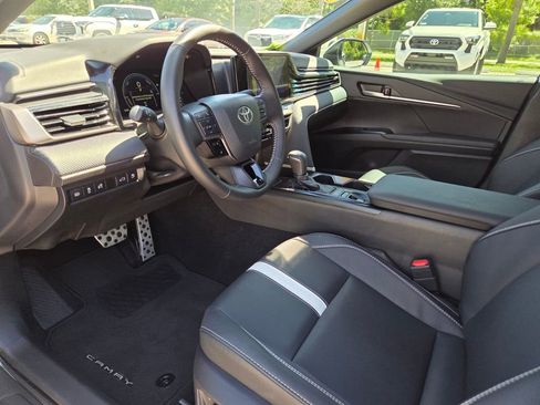 Certified 2026 Toyota Camry SE w/ Convenience Package FWD image 25