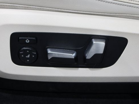 Used 2019 BMW X5 xDrive40i w/ M Sport Package AWD/4WD image 5