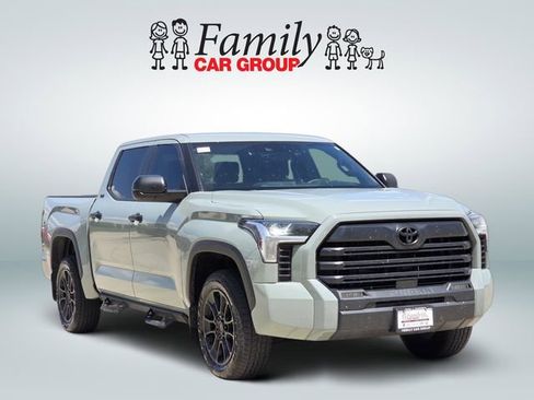 Used 2025 Toyota Tundra SR5 AWD/4WD image 2