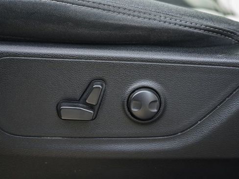 Used 2022 RAM 1500 Big Horn AWD/4WD image 42