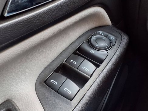 Used 2024 Chevrolet Equinox LT FWD image 19