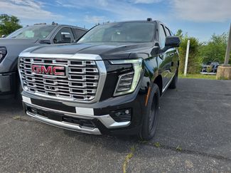 New 2026 GMC Yukon XL Denali w/ Denali Reserve Package AWD/4WD video 3