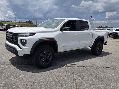 Used 2025 GMC Canyon Elevation w/ Technology Package RWD image 3