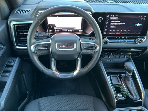 Certified 2025 GMC Canyon Elevation image 14