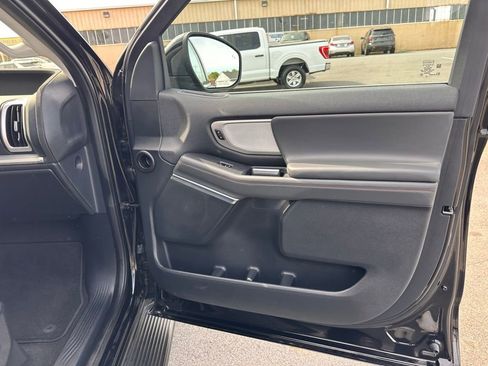 Used 2025 Ford Expedition Active RWD image 19