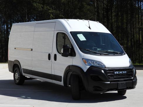 Used 2023 RAM ProMaster 2500 159 High Roof FWD image 3