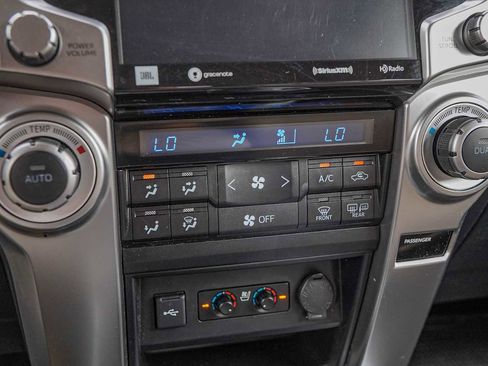 Used 2021 Toyota 4Runner Limited image 19